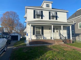 143 Tremont St, Taunton, MA 02780