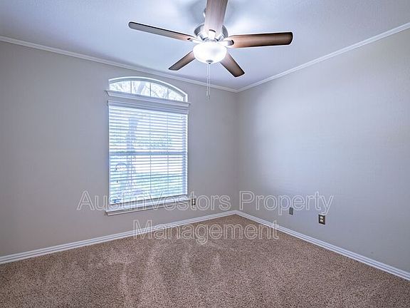 5th image of 645 Fort Thomas Pl