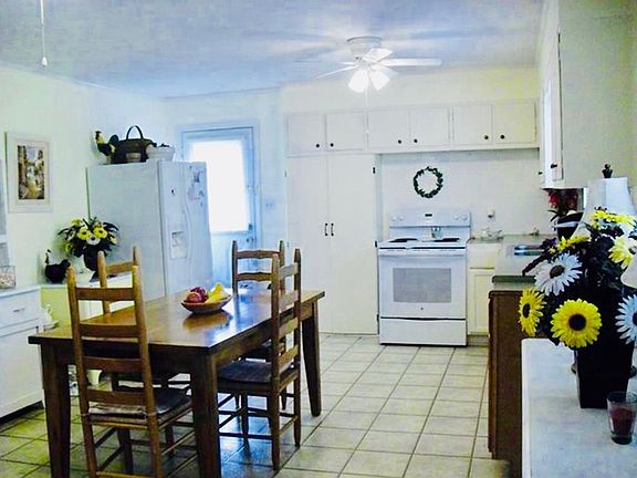 3rd image of 228 Green Acres Dr