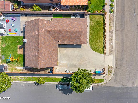 4th image of 1341 W Willow Ave