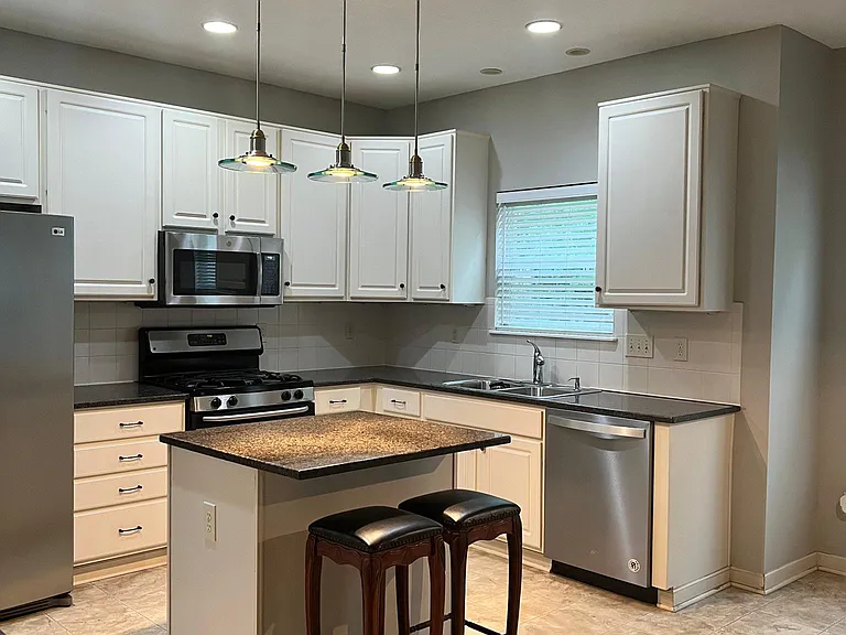 6433 Summers Nook Dr — Photo 12