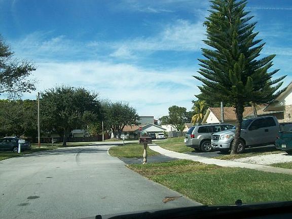 5th image of 8511 NW 49th St