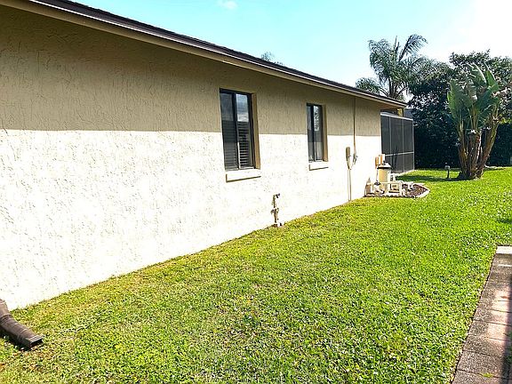 3rd image of 2843 Abney Ave