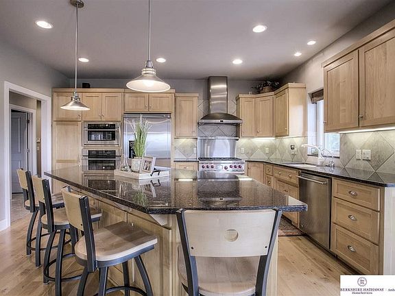 5th image of 5737 N 166th St
