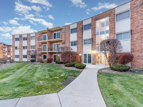 9724 S Karlov Ave APT 103, Oak Lawn, IL 60453