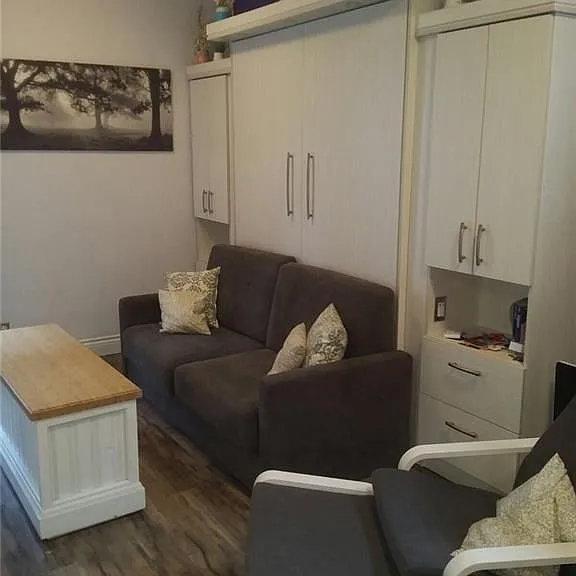 250 King St W #BACHELOR — Photo 4