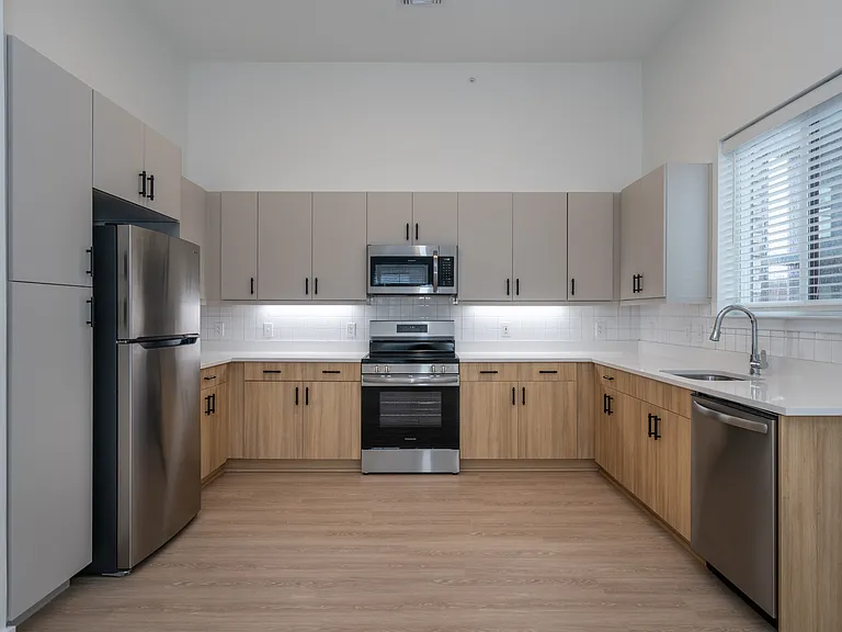 Wrighthaven Square Apartments — Photo 18