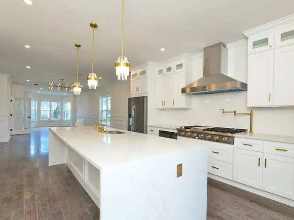 41 Alabama St, Mattapan, MA 02126