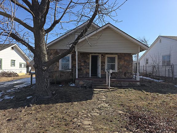 2nd image of 1517 N Park Ave
