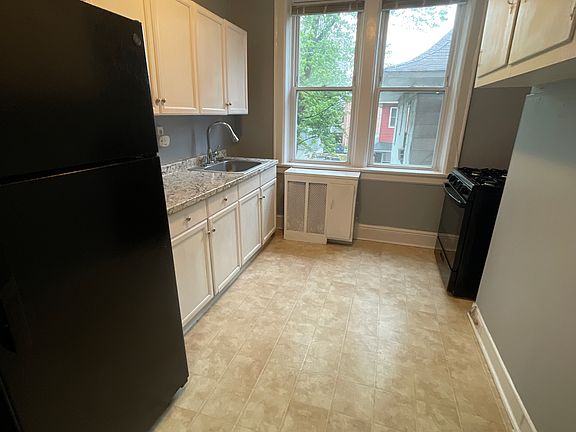 2nd image of 251 Lafayette Ave #8B