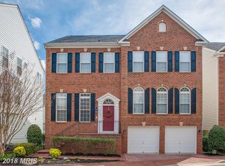 9163 Prices Cove Ln, Fort Belvoir, VA 22060
