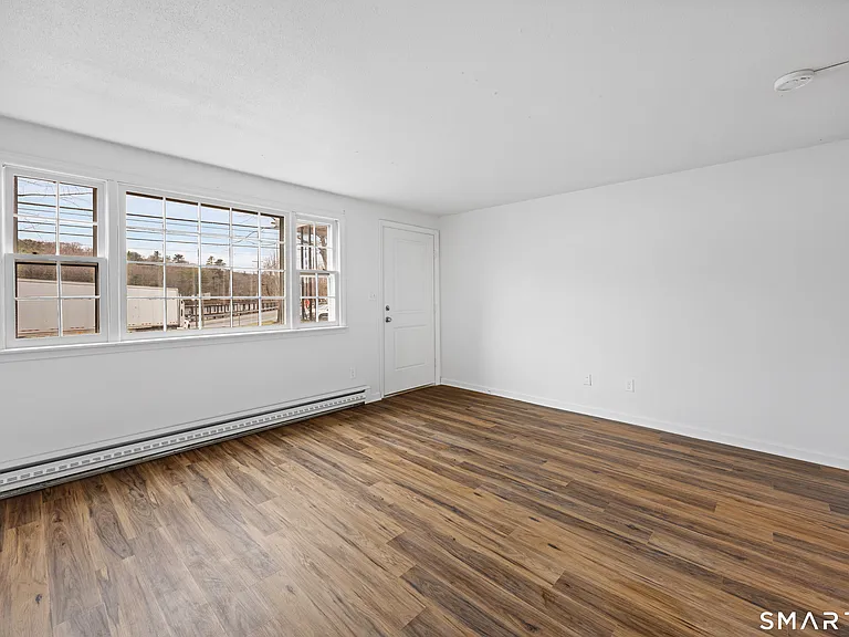 9 Maple Ave #B — Photo 4