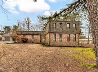 947 Fox Hunters Rd, Lenoir City, TN 37772