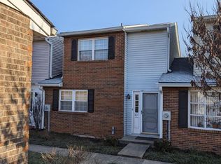 409 Maple Circle Dr, Cincinnati, OH 45246