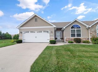 5903 Pine Tree Pl, Sylvania, OH 43560