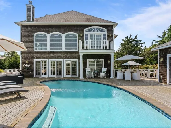 28 Off Meadow Lane, Westhampton Beach, NY 11978