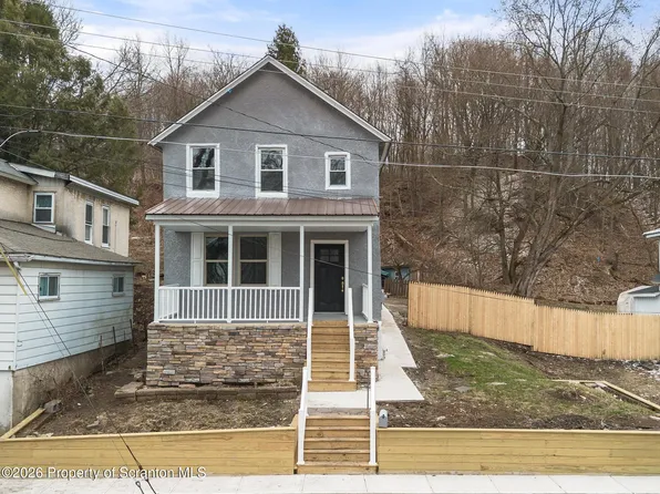 86 Birkett St, Carbondale, PA 18407