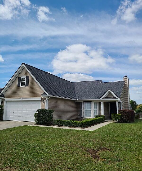 1st image of 2725 Palmetto Hall Blvd