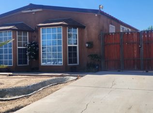 16335 Camelback Dr, Victorville, CA 92395