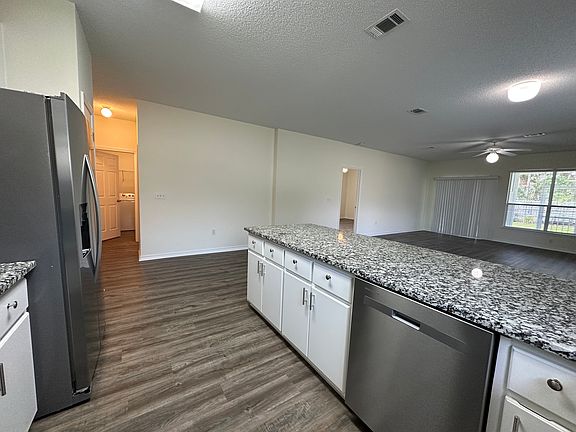5th image of 309 White Heron Dr