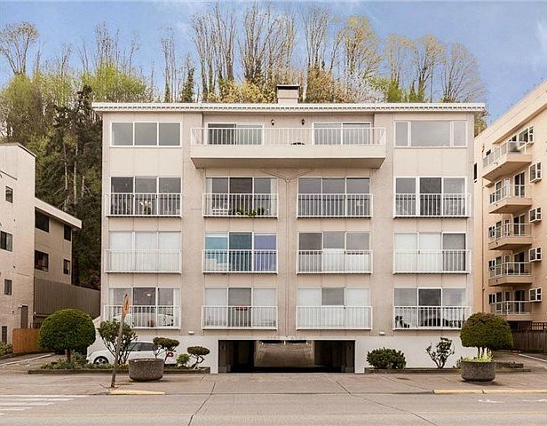 1156 Alki Avenue SW... the Luna Park condominium