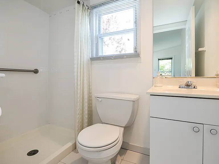 237 Fulton St — Photo 21
