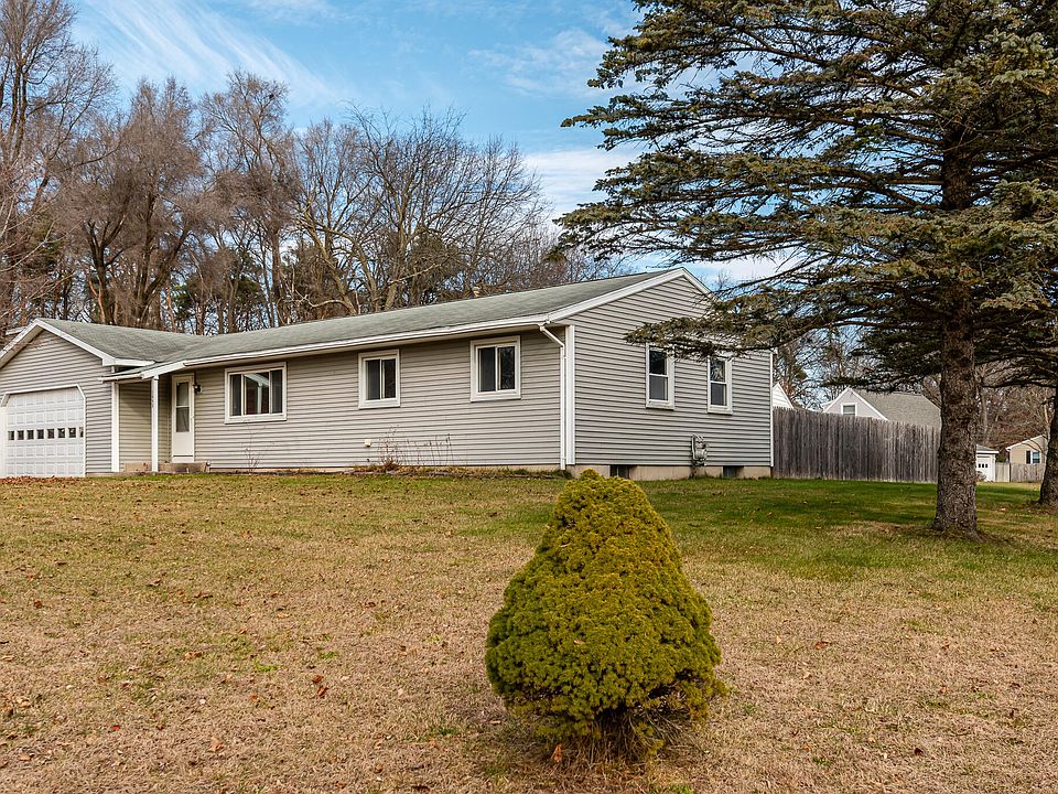 1st image of 1692 Stonewood Dr SE