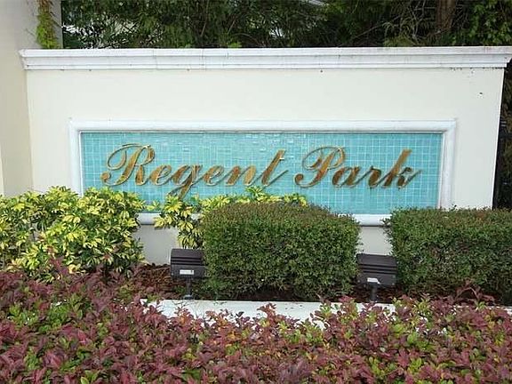 3rd image of 10457 Regent Square Dr