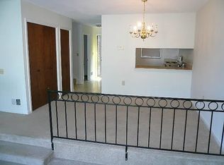 68 Scott Dr, Bloomfield, CT 06002
