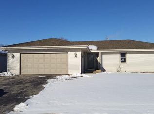 1004 Windbourne Dr, Machesney Park, IL