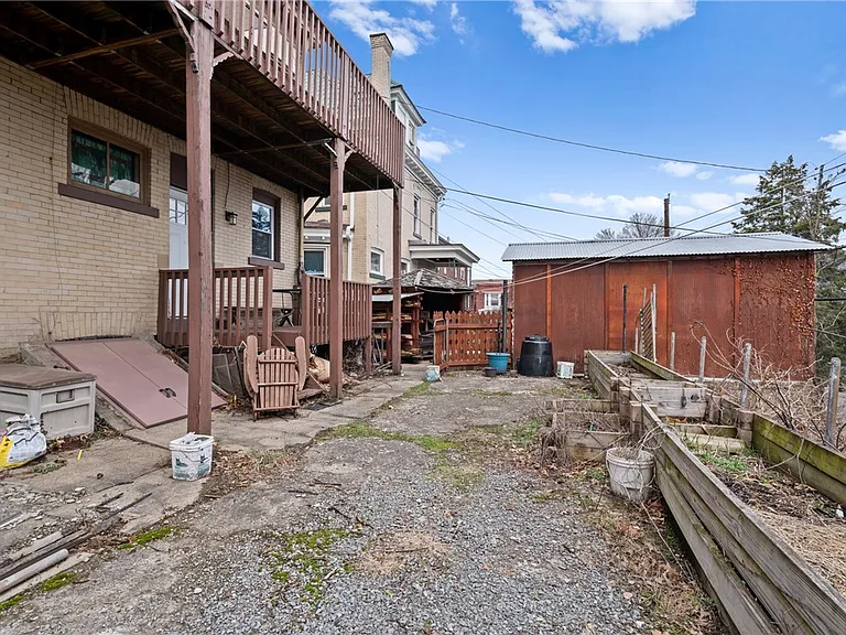 922 Jancey St — Photo 30