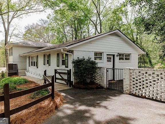 4th image of 130 Oakdale Rd