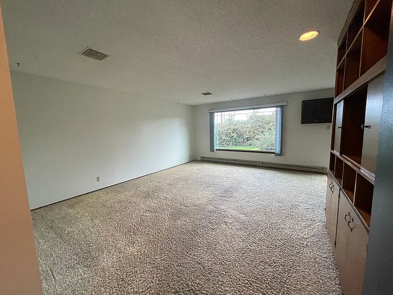 3020 W Shasta Ave — Photo 10
