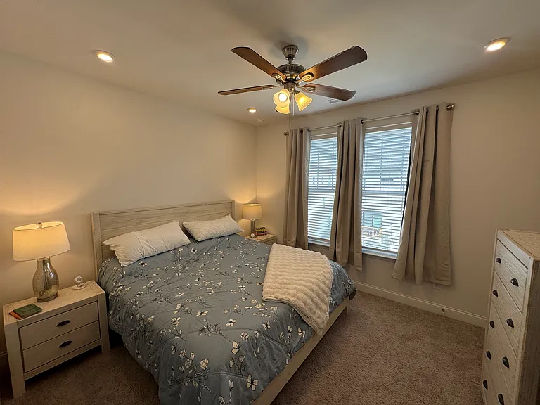 5009 Layman Dr — Photo 10