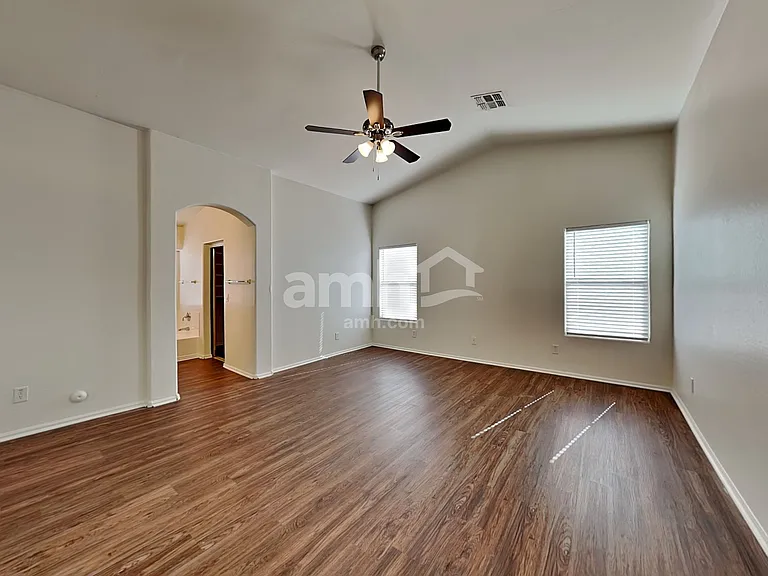 4021 S 55th Dr — Photo 13