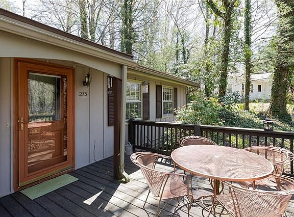 3rd image of 213 S Laurel Cir