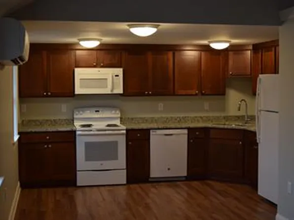 58 Center St #B-1-4, Dennis Pt, MA 02639