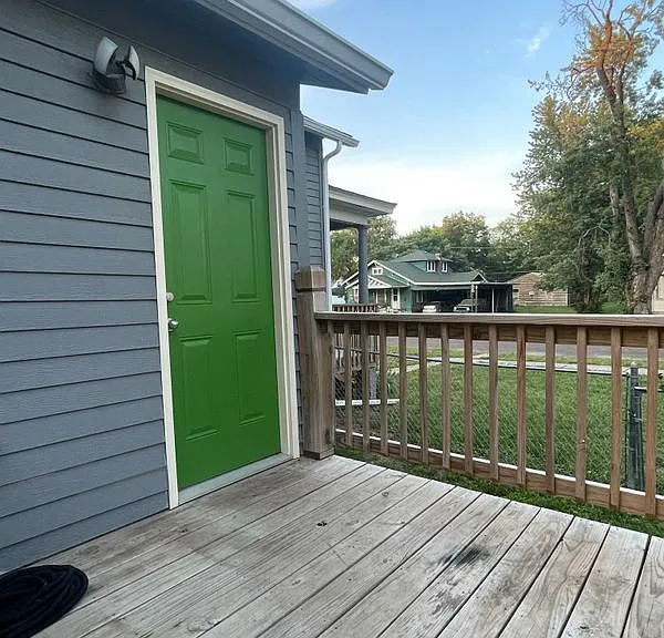 838 S Oak St — Photo 6