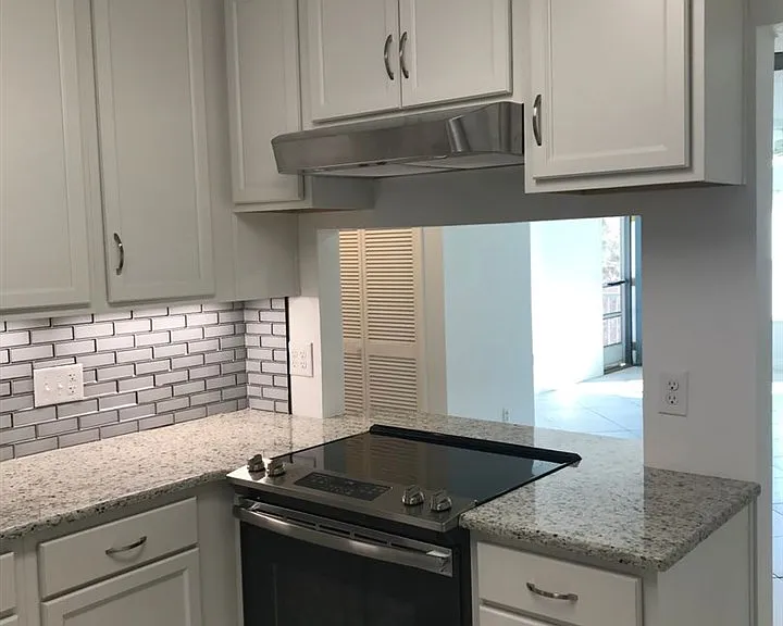 156 Locke St #C — Photo 16