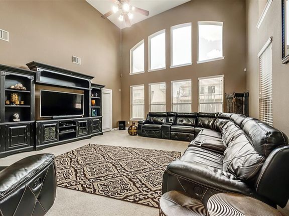 3rd image of 20410 Jade Park Dr