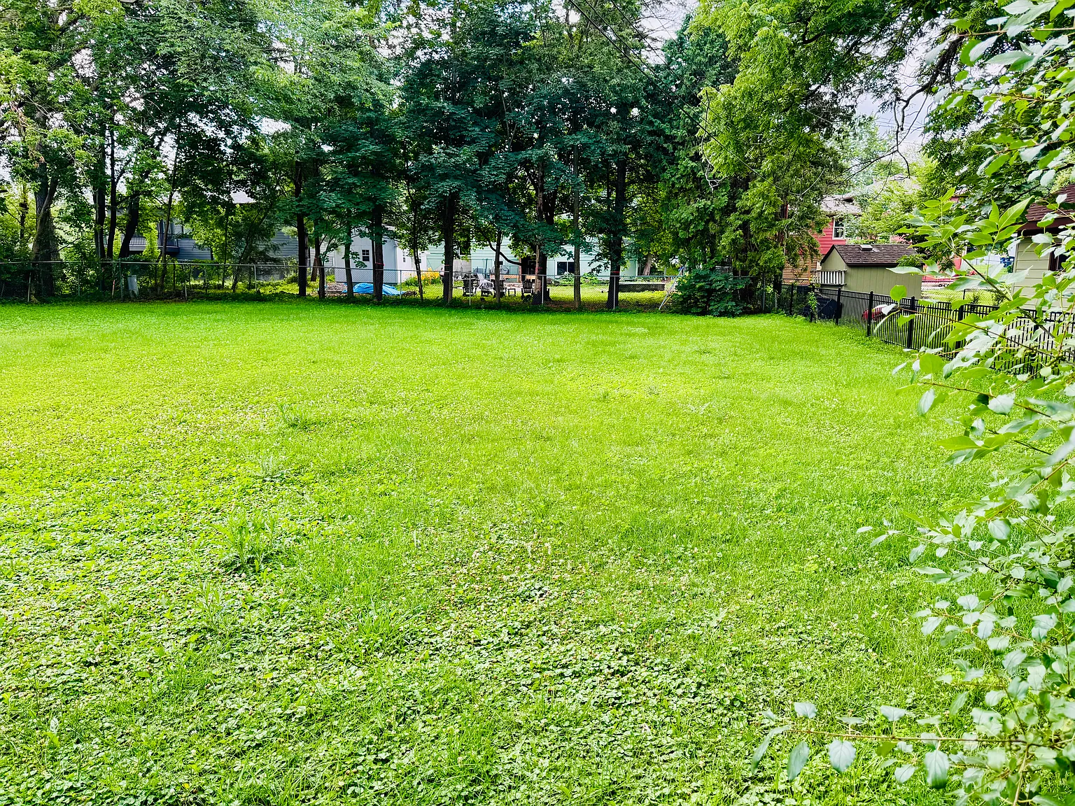 4 bed, 2060 sqft, $2,650 — Photo 3