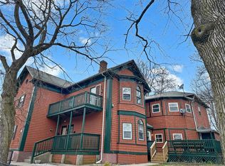 76 Hamlet Ave, Woonsocket, RI 02895