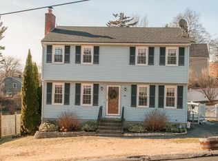 82 Mount Pleasant St, Lowell, MA 01850