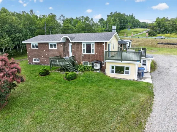 108 Baybreeze Dr, Dalhousie, NB E8C 1C9