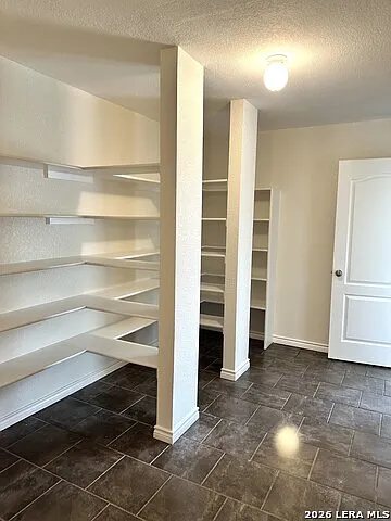 814 Empresario Dr — Photo 16