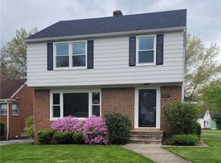 4104 Bluestone Rd, South Euclid, OH 44121