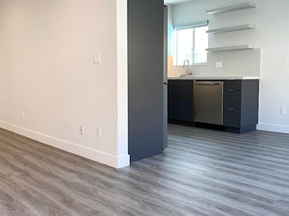 5th image of 425 S Willaman Dr APT 105