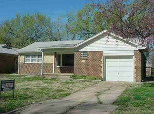 927 SE Apache Dr, Wichita, KS 67207