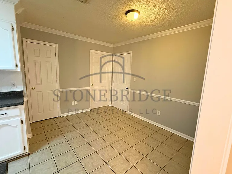 1425 Timber Cir — Photo 9