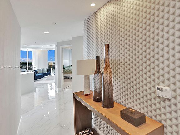 5th image of 17111 Biscayne Blvd Unit 1710